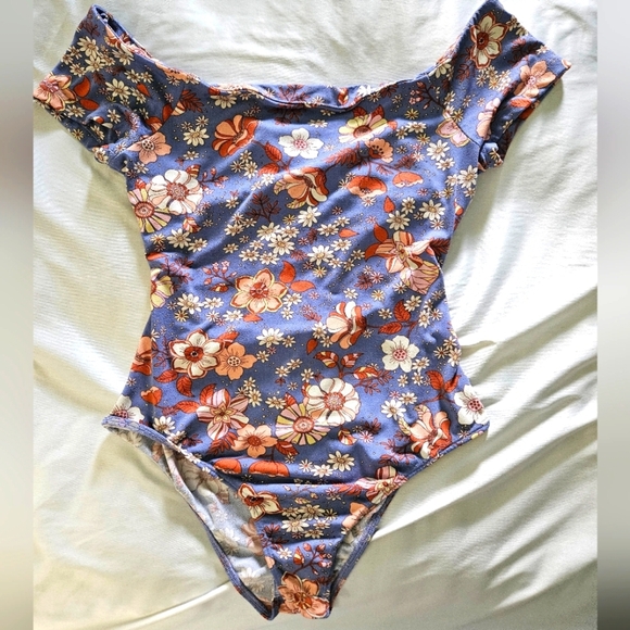 LUSH Women's Floral One Piece Bodysuit Size L - Picture 1 of 9